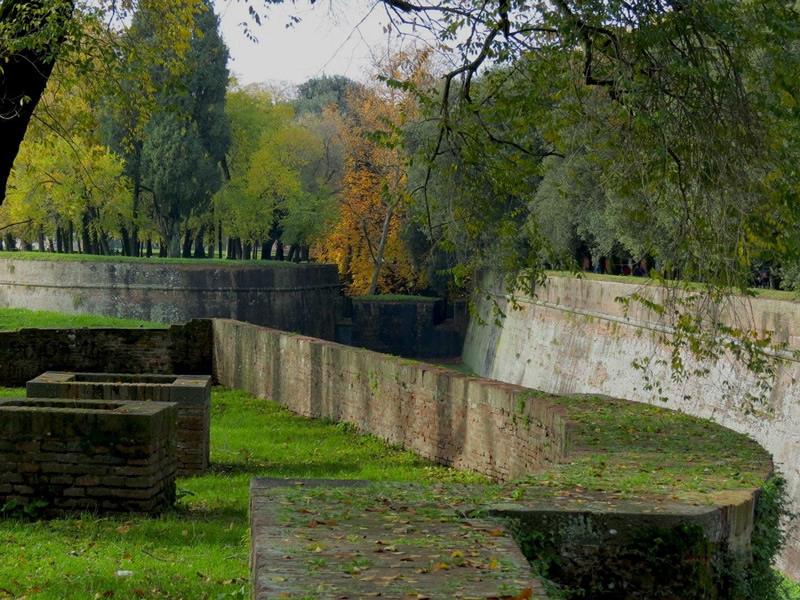 lucca le mura